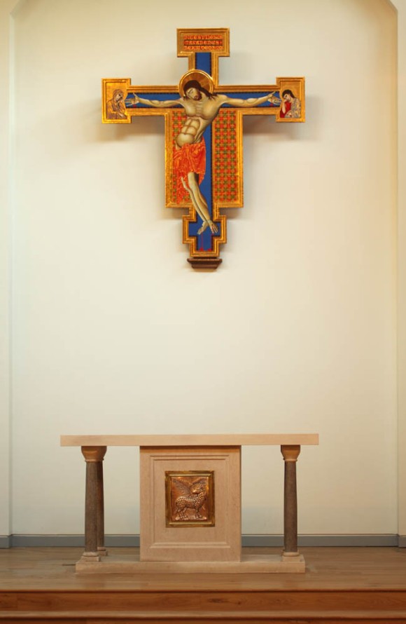 fisher-house-altar-00